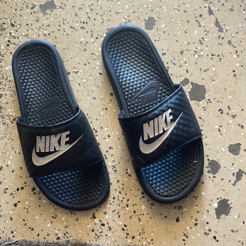 Lowest offer Nike slides